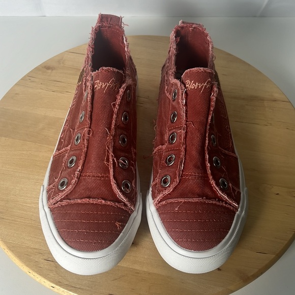 Blowfish Malibu Sneakers Women’s Size 10 New WOB - Picture 2 of 10